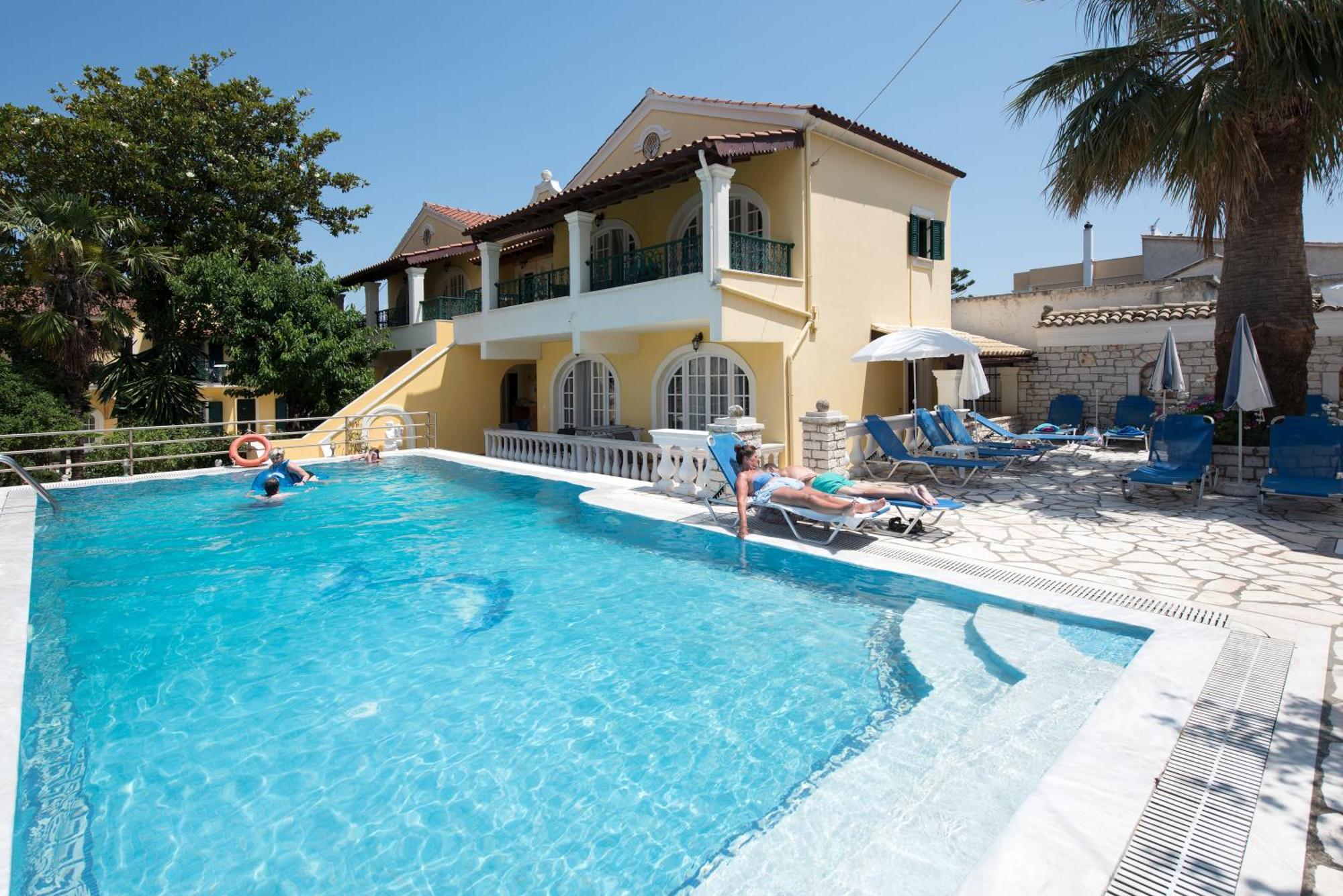 Mayflower Apartments Kassiopi Buitenkant foto