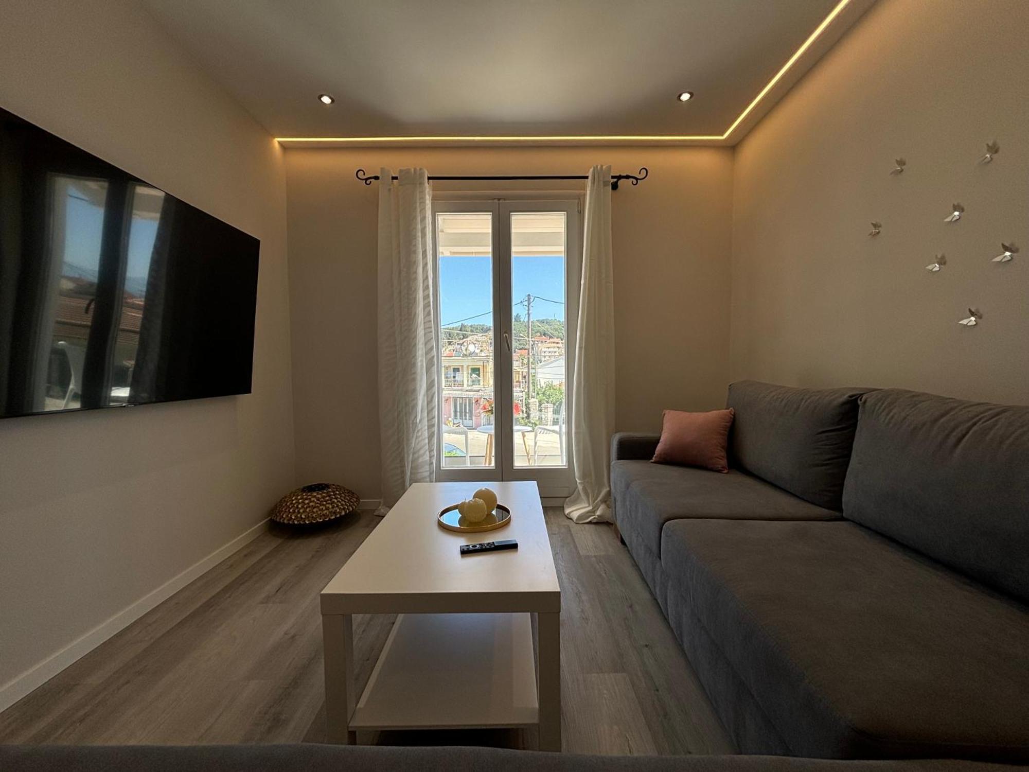 Mayflower Apartments Kassiopi Buitenkant foto