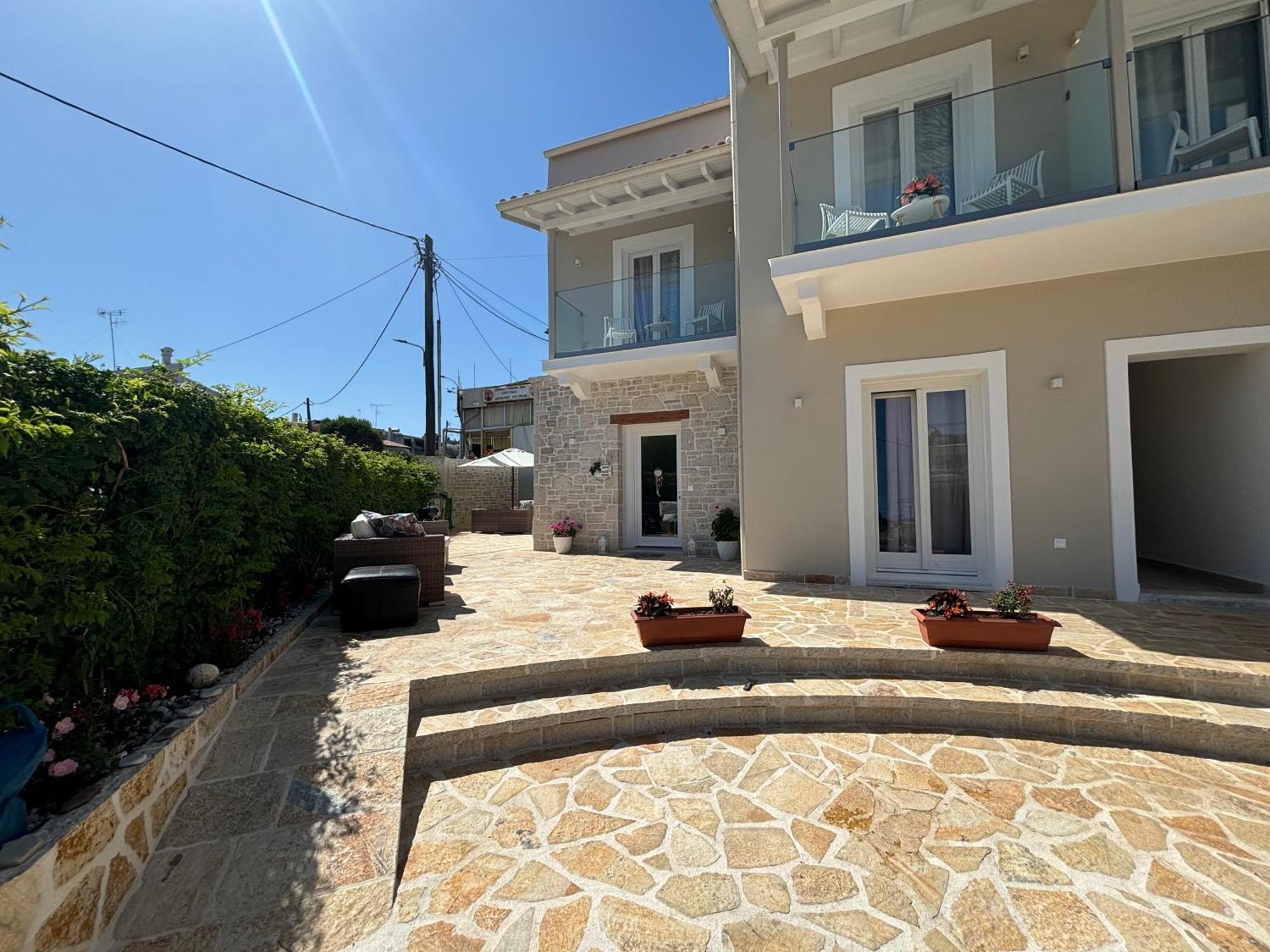 Mayflower Apartments Kassiopi Buitenkant foto