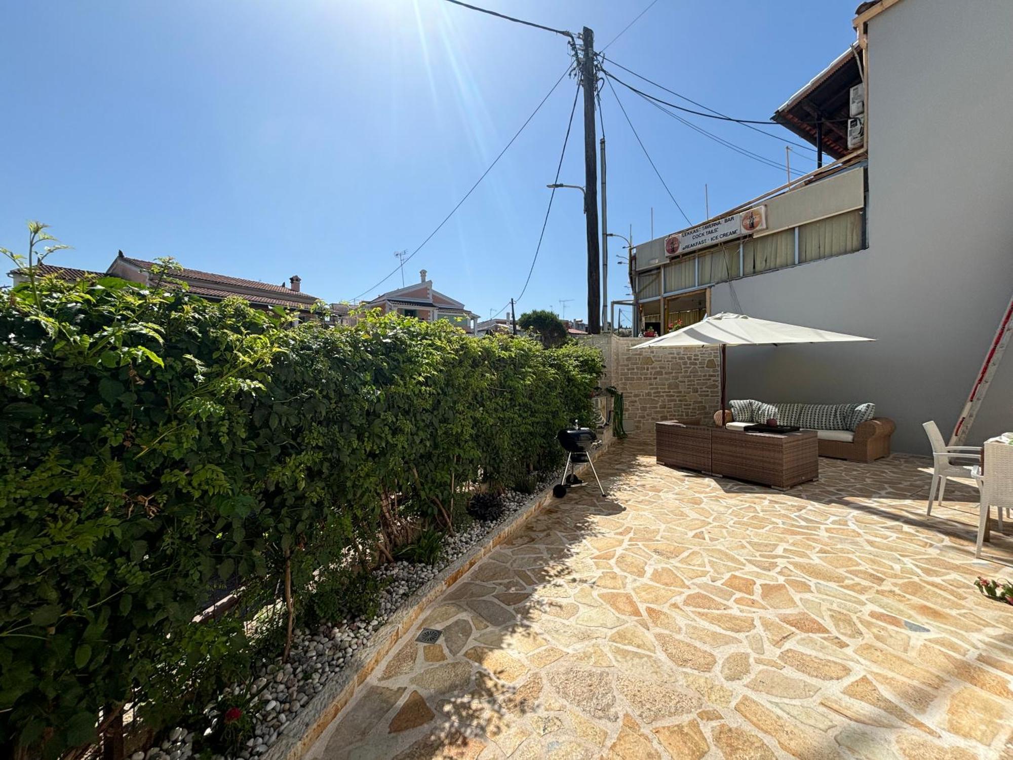 Mayflower Apartments Kassiopi Buitenkant foto